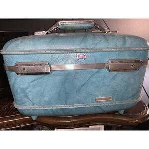 Vintage American Tourister Hard Shell Train Case Luggage Blue No Keys Great Cond